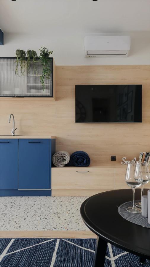 APARTAMENTY NADJEZIORNE z tarasem Elk Bagian luar foto
